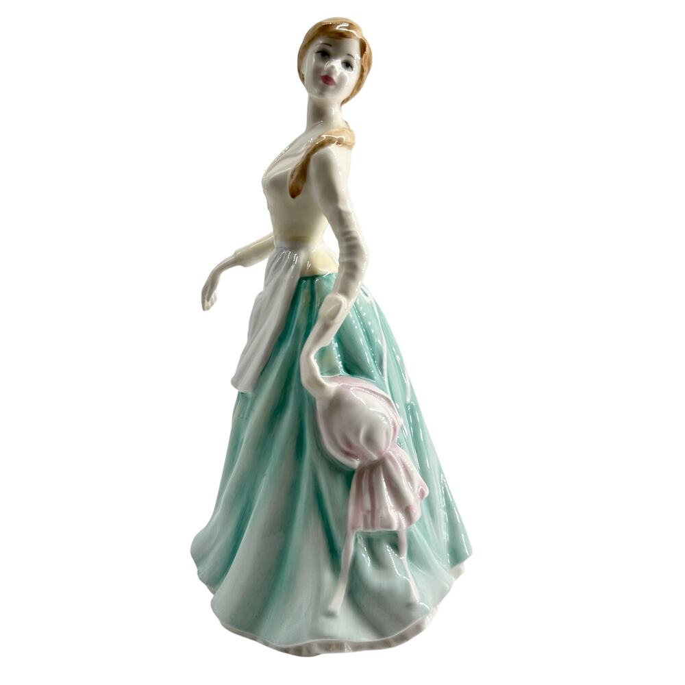 Royal Doulton Milk Maid Figurine Country Maid Bone China Nada Pedley England